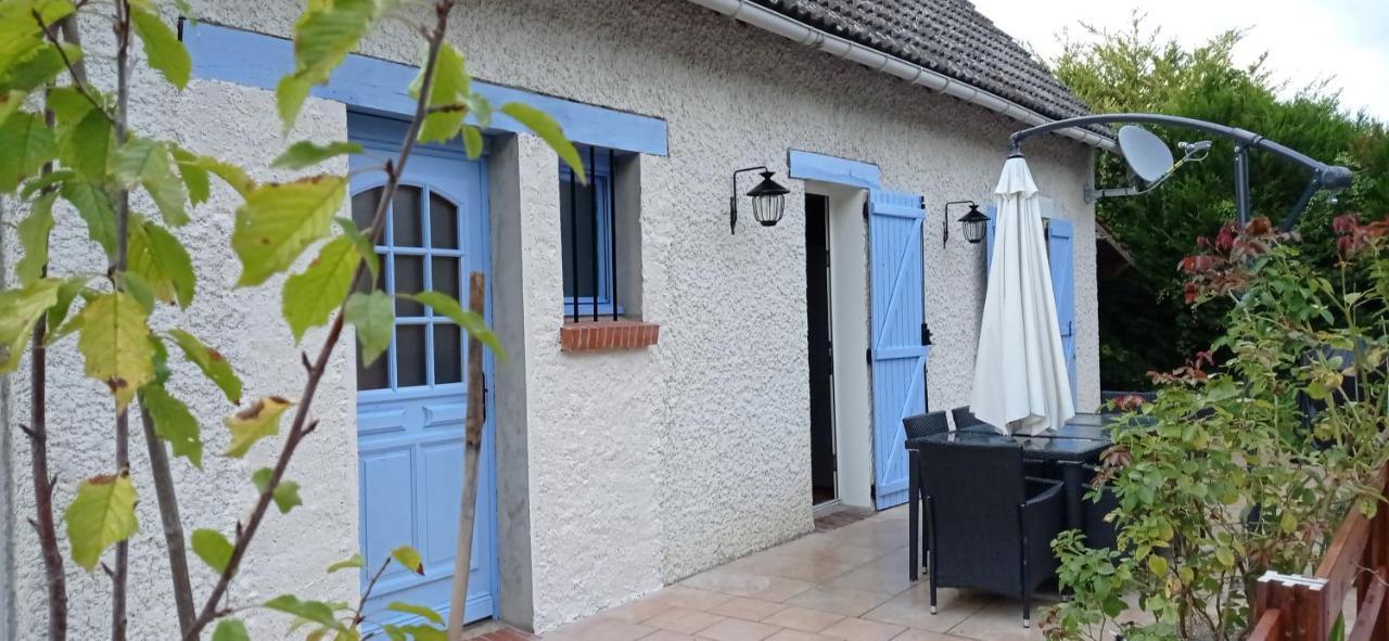 Hotel Chez Sophie Et Thibault Sceaux-du-Gatinais Exterior foto